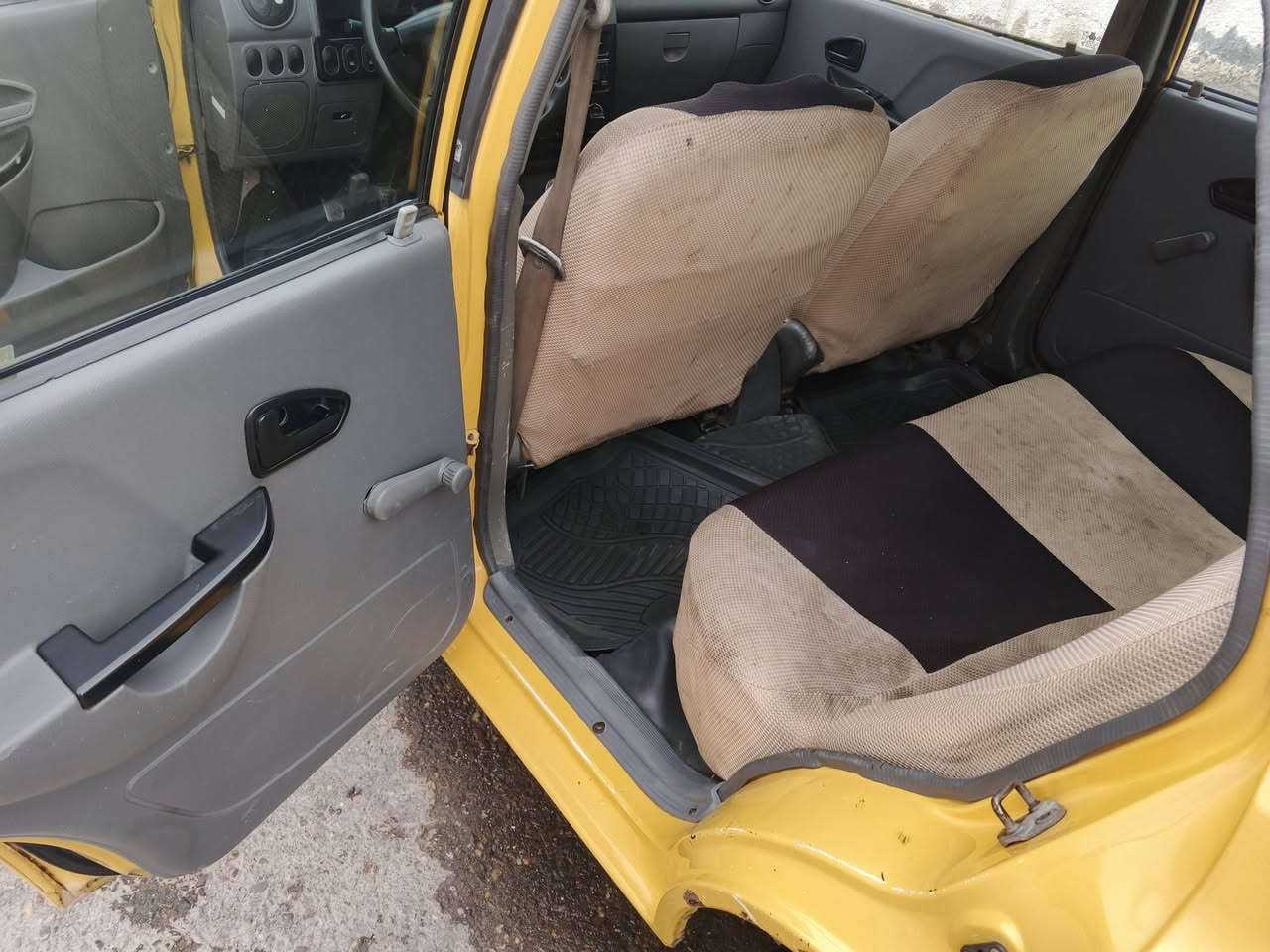 سلام عليكم سايبه موديل 2015 رقم بغداد انكليزي وبسمي سياره جاهزه من كلشي محرك وكير كهربائيات صدر وتايارات باتري داينمو كلهن جدد وخير من  شاصي زينه خير من الله تبريد ثلج سعر 32 وبيع مجال شويه***********
