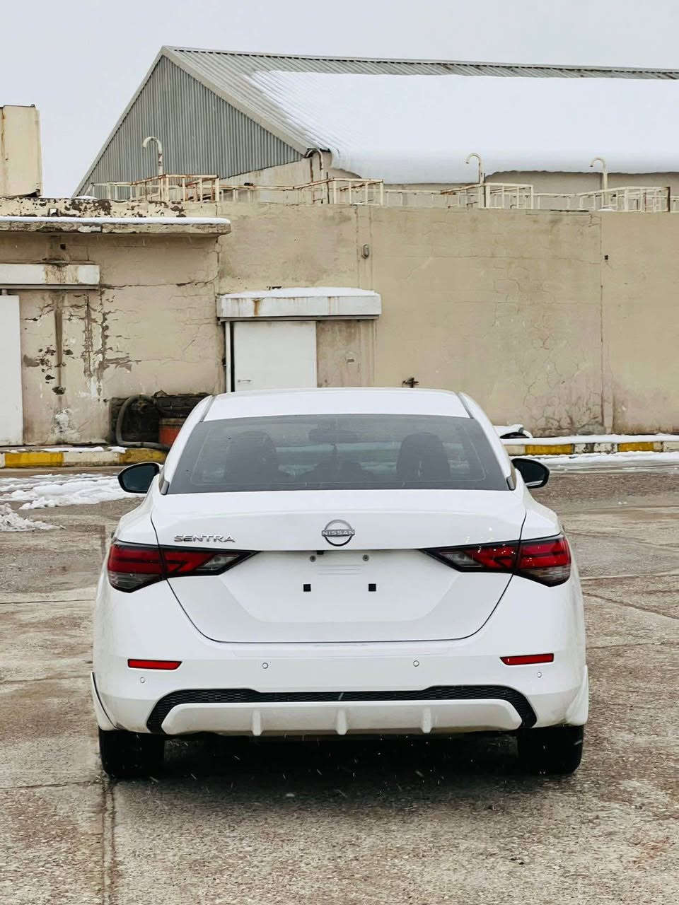 Nissan Sentra S 2024 سنترا ✔️

جملغ و بوند صبغ شواصي سليمة 👌
بابين و جملغ خلفي كان بيها طخة سويناه تعديل بارد
ارباك سترن و بردة طاك و ٣٧ الف ميل ماشية
صور الحادث مايطلع 👍🏻

مواصفات S 🎖️
بصمة تشغيل و رادار امامي و خلفي و جانبي و حساس، شاشة و كاميرة، نظام تراكشن و اوتو هولد و بعد .....

كير محرك تبريد حجر مضبوط 💯
فقط نقص رادار امامي
شرط الترقيم و يترقم محافظات شيمالية ✅

سعر 🔥 120 و مجال
مكان عقرة "ئاكرئ"
واتس اب و كورك *********** اكر, نينوى
