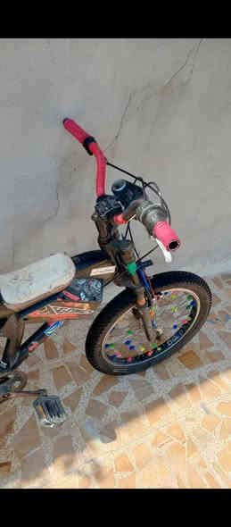 متاح بايسكل للبيع اخو الجديد مستعمل كلش قليل نضافه فول تايات جديدات حجم 20 ابريكات جدد السعر75
رقم الهاتف ***********اسيا
ملاحضه: لايوجد كورك
