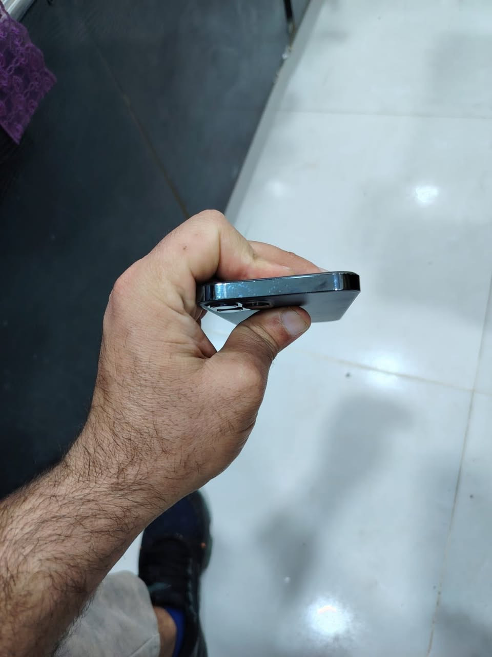 السلام عليكم 12برو مبدل بطارية اصليه فيس إيدي واكف تحديث جهاز شرق اوسط مكان بغداد السعر 300 ألف *********** انتصال واتساب

