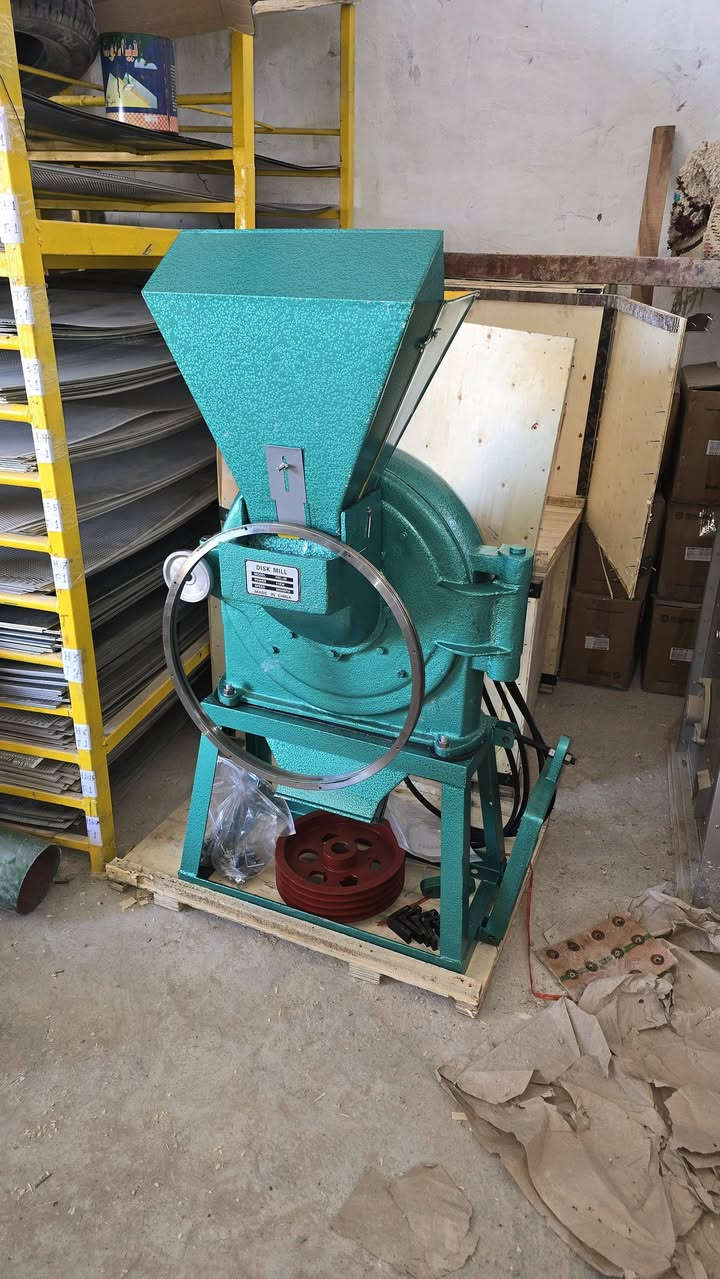 طاحونه طحين اكل  الصيني
لطحن وجرش ( الحنطه والشعير والتمن وغيرها ) 
حجم 45 
مع ماطور 15 حصان 

وياتي معها 5 غرابيل وطوك كافه الأدوات الاحتياطيه لها 
للأستفسار الاتصال على الارقام 
***********
*********** واتساب 
***********
العنوان / محافظه واسط قضاء النعمانيه مقابل مجلس بلدي وجامع الحاج جلال الكناني"
