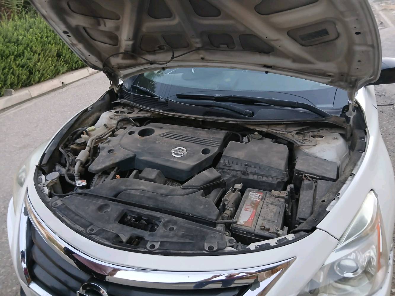 نيسان التيما 2013 وراد امريكي  بيها ٤ قطع ونص  . بصمه سلايت تحكمات ستيرن abs كروز سرعه كامره كشن كهربائي تبريد تدفئه  فول مواصفات كير محرك شرط عليها غرامه ١٣ ورقه شرط التحويل 