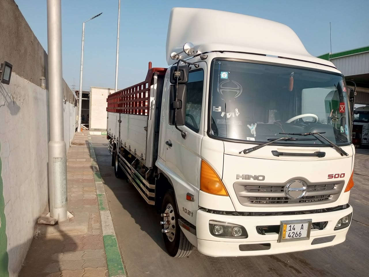 ماليزي للبيع اصل 2009 بسمي  تحويل ثاني يوم رقم دولي بصره سته وربع بلاد مكفوله كفاله عامه تايرات جدد حداديه سياره ربع متصرف عليه العنوان ناصريه ***********
