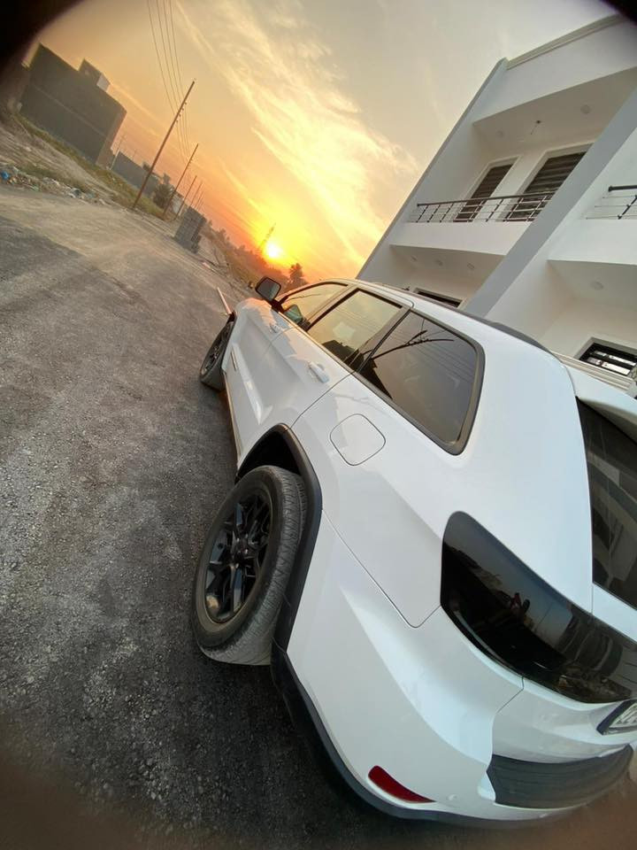 جيب كراند شيروكي لاريدو 2020
ضرر 3 قطع

بنيد جاملغ وباب السايق

بدون فتحة - تو ويل

رقم اربيل

زيرو مسج

محرك 3600

شاشة كبير كاربلي - اندرويد اوتو

حساسات خلف وتوقف ذاتي

رادار نقاط عمياء

كشن كهرباء

نظام start/stop

ويلات مال S

شاحن وايرلس

كامرة خلفية اصلي

تشغيل عن بعد

السعر 20,900$ بيها مجال

مكان السيارة الحارثية

***********
