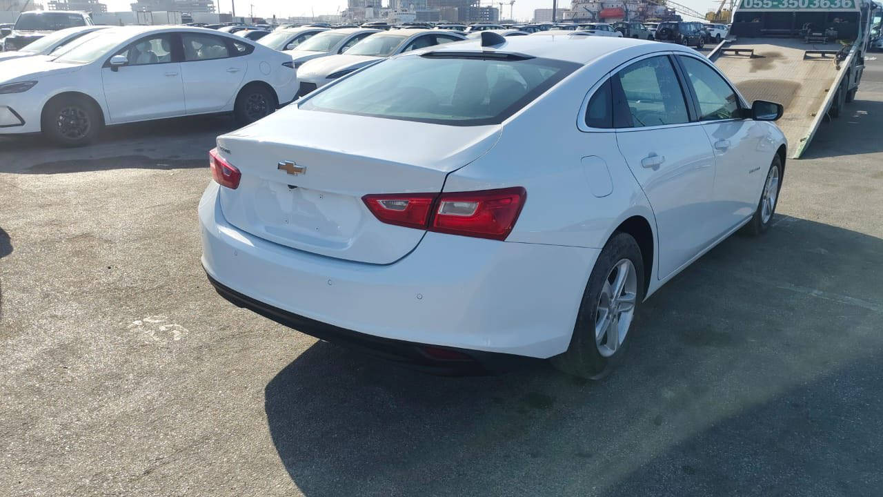 تحية طيبة . . .
ماليبو 2024 LS لون أبيض دخول جديد كاتي
بدون رقم تترقم محافظات شمالية أربيل أو سليمانية
حادث دعامية خلفية ورصعة بالصندوك والدعامية أمامية
مفتوحه رجعت شديتهن بدون شواصي بدون أرباك
بدون تبديل والبدنة وراديتر ولايتات بلاديات بدون تبديل
ماشية 41 الف ميل وصلت العراق وطلع بيهه قطعتين
بخ أمريكا جاملغ السكن وباب السكن وصور الحادث
مرفقة مع الصور والسعر 118$ وبيهه مجال للشراي
العنوان كركوك معرض بلاتينيوم ***********
