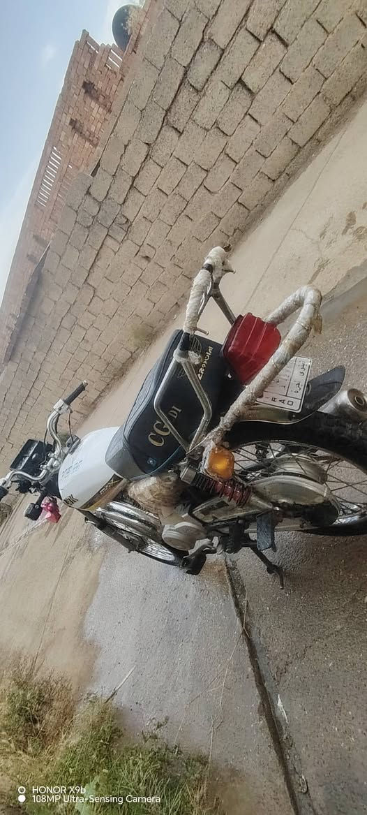 السلام عليكم  موطور اربعه كير بارت عيتاني البيع محرك مفتوح  شرط لاصرف ولا تبخير  كلو شغال تايراتو جدد وياله حيل نضاف كهربايات كلهن شغالات  سعرو 375 وبي مجال اتصل؟  ه‍ ***********/
