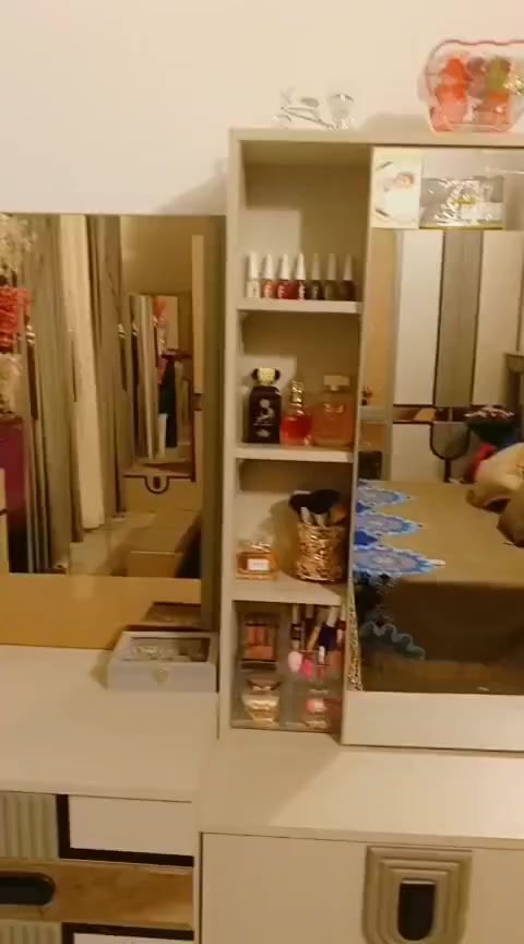 السلام عليكم
غرفه تركيه
مستعملة ٥اشهر 
السعر مليون و٣٥٠ 
بيها مجال 
***********
