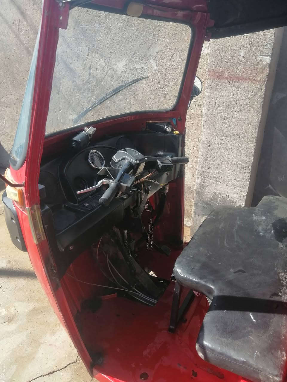 تكتك زيل 17  وكيله شارع بغداد شاصي مو براكيت كلش قويه جاهزه السعر مليونين وربع مكان ميسان قضاء الميمونه موبايل ***********
