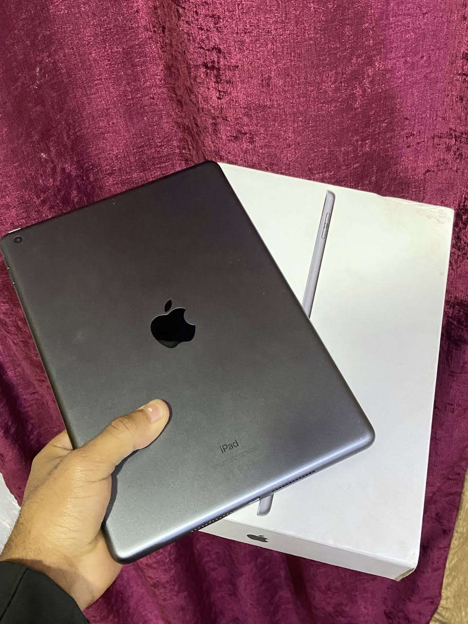 السلام عليكم أيباد 9 نموذج M ذاكره 64 بطاريه 99 جديد كلش غراضه كامله مستعمل كم يوم  السعر ٣٠٠ قفل 

*********** واتساب او اتصال
