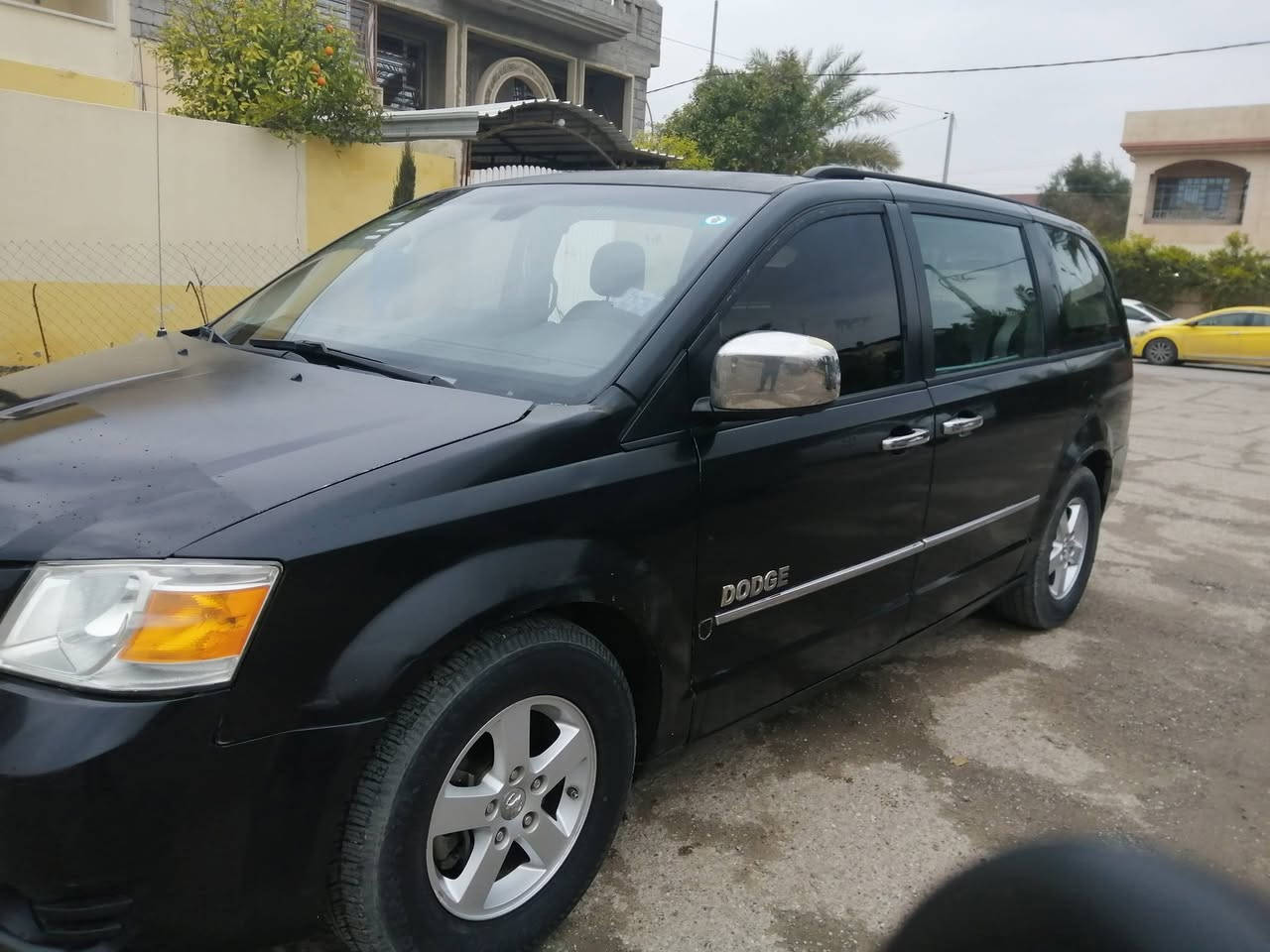 دووج كرفان٢٠١٠  sxt .
سياره بأسمي شرط التحويل؛

 ، ابواب صندوق كهرباء  ، كشنات سياحي بلع 

صبغ البوند حسب مامبين بالسونار وباب خلف السائق تحت التريشة

3 قطع تبريد  

، رقم نينوى E، كابون بانزين، 

محرك كير شرط ،  ، 

سيارة مال بيت 

السعر 113وبيها مجال للشاري 

***********

***********
