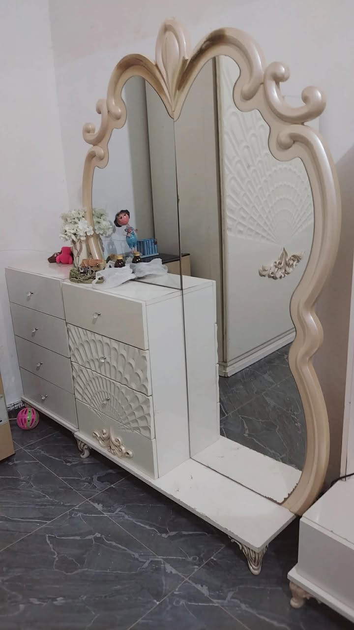 غرفة تركيا
7 قطع
نظافتها 80%
ضررها فقط السجة محكوكة
سعرها 400 وبيها مجال للشراي
العنوان بغداد خطيب الزراعي
قريب على الدولعي


**إذا كنت صاحب هذا الإعلان وتريد حذفه لأي سبب، رجاءا أرسل رسالة إلى الدعم الفني**