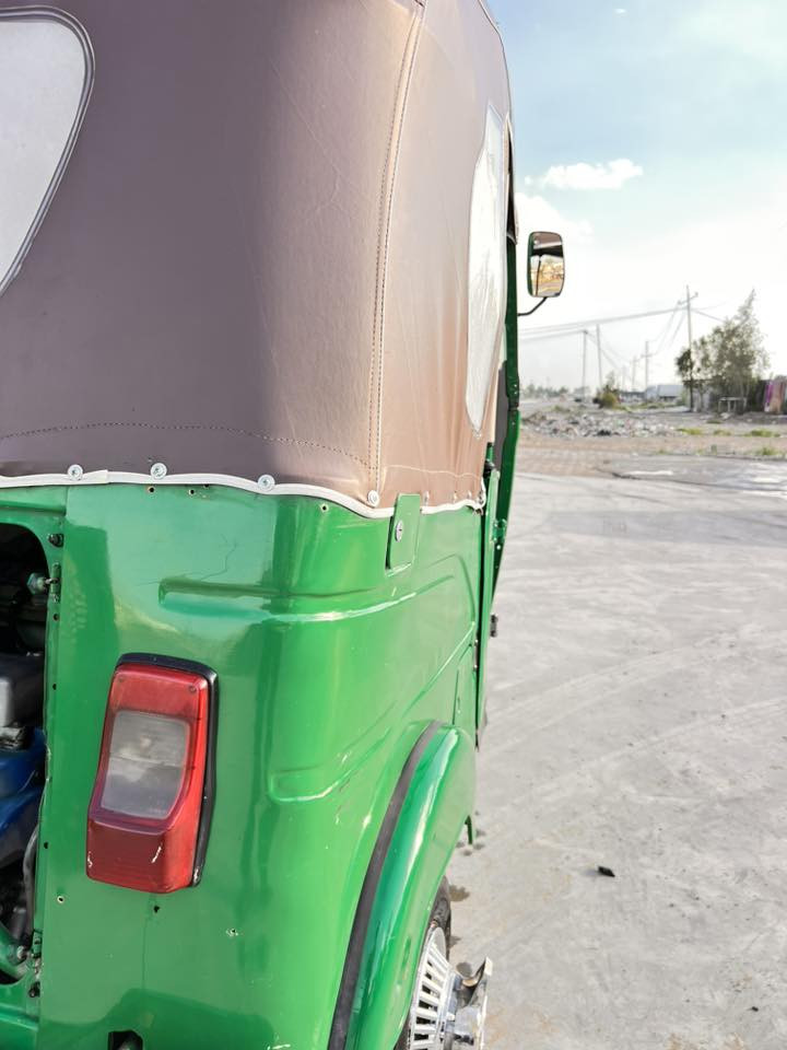 السلام عليكم تكتك 21 للبيع رقم بغداد السنويه باسمي تكتك خير من الله مثل ما تشوف بالصوره لمكان ديالى خان بني سعد الرقم ***********
