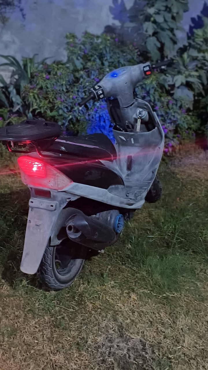 السلام عليكم موجوده ماكس منغولي البيع دراجه كامله نقصها باتري  مكينه بلاديه كفرات بلادي مختمه ختم واحد اوراقه كامله عليه صالحه FM السعر ٦٥٠ و بيها مجال حك الجيه مكن شاطئ التاجي قرب جسر المثنى  ***********
