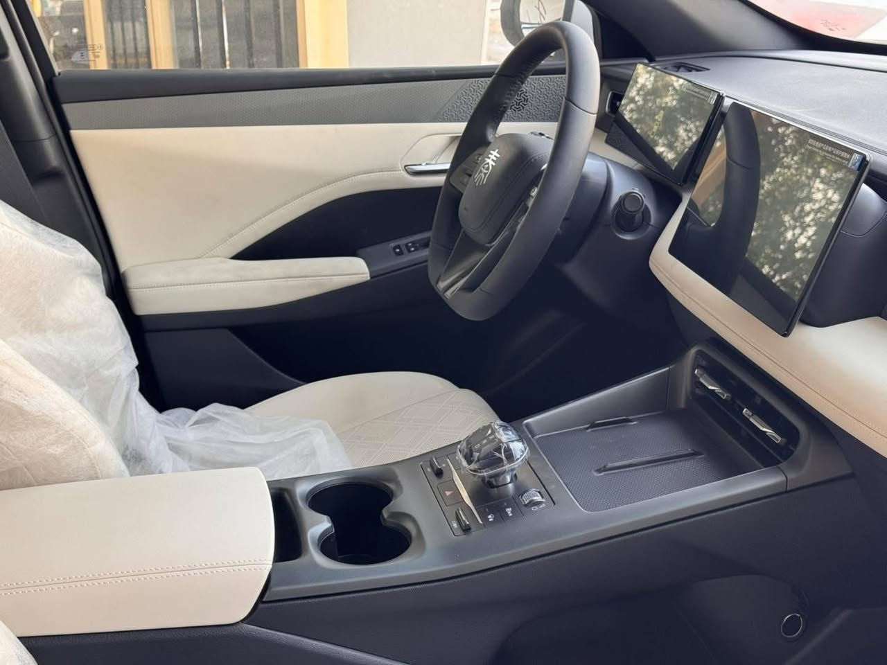 BYD QIN PLUS🤍💟الداخل ابيض  🔥 

⚠️⚠️البيع نقد فقط⚠️⚠️
كامل مع الشاحن والملحقات ✅

شركة الحسناوي لتجارة السيارات 🚙🚙

اوقات الدوام جميع ايام الاسبوع 
من الـ10 صباحاً الى الـ8 مساءً  

للاستفسار يرجى الاتصال على الارقام الاتية ☎️:
او زيارة 📍📍موقع الشركة في بابل الحلة طريق النجف بداية شارع 80

☎️ المبيعات 

***********
 #BYD #hybrid
