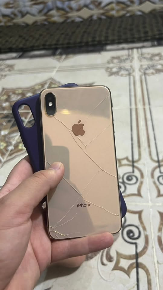 اكس ماكس 
كله بلادي فقط ضهر مفطور 
ذاكرة 64
بطارية 75
سعر 165 وبي مجال سعر بلاش مستعجل بيعه 
شراي خابرني ***********
