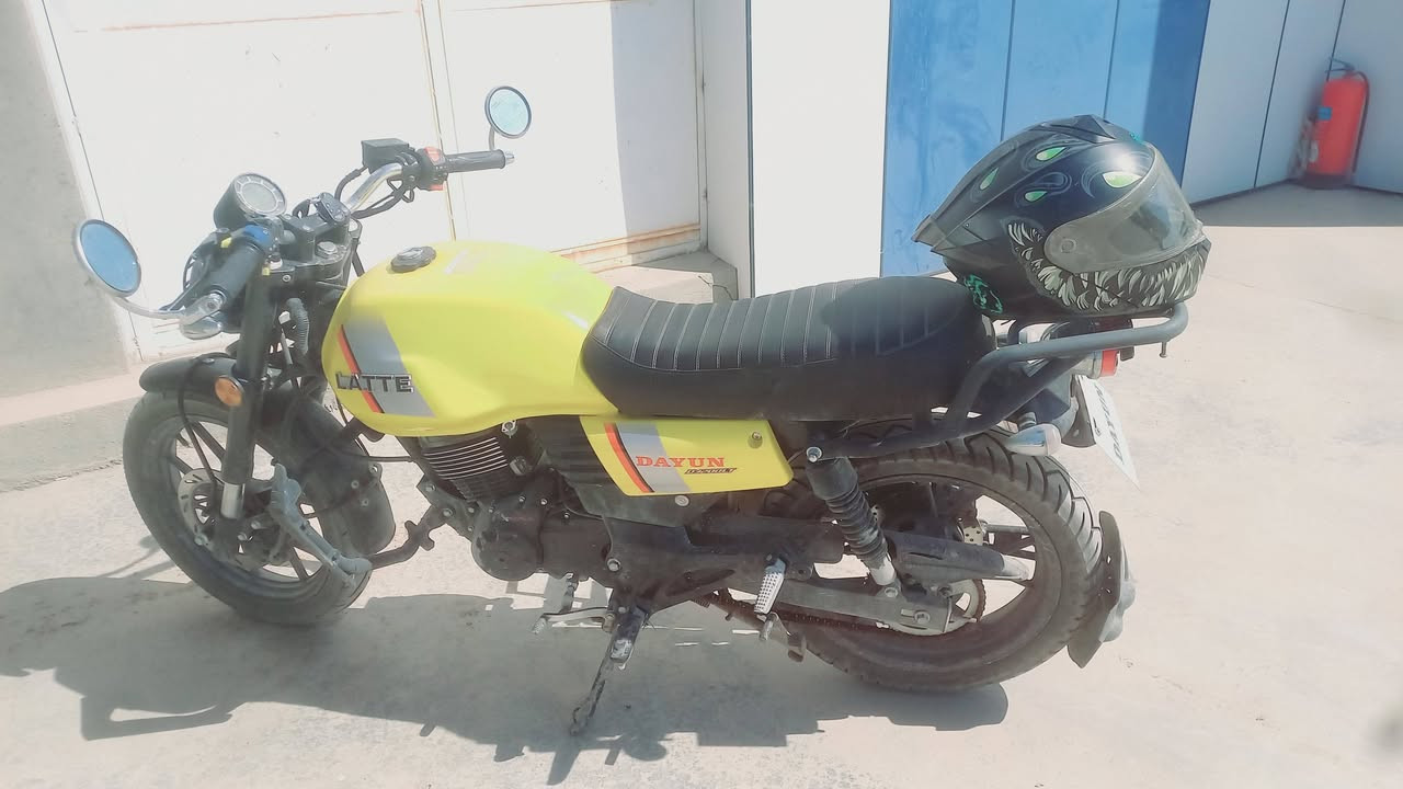 السلام عليكم/ بيع مستعجل
دايون لايتي 
الموديل 2024
حجم المحرك 200 cc
اصولي
السعر 1.250.000 وبي مجال قليل
طويريج ***********
