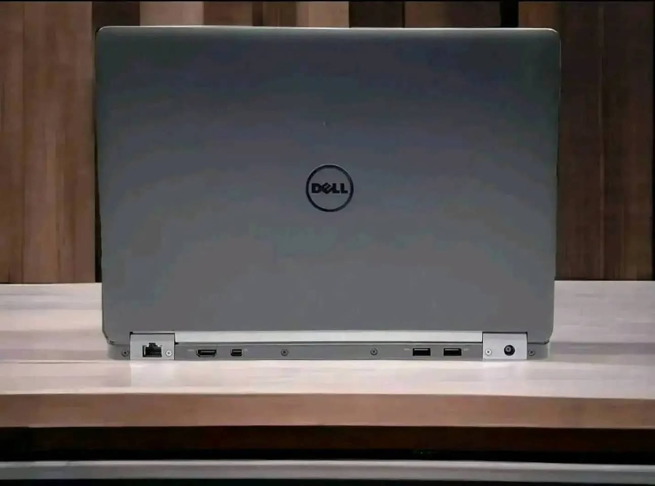 لابتوب Dell سوبر سلم الجيل السادس  للبيع
المعالج core i5 الجيل السادس
رام 8 كيكا DDR4
هارد 256 كيكا SSD
كرت الشاشه Intel UHD حجم 4 كيكا
الشاشه حجم 14 انج ضد التوهج  دقة FHD
باتري ليثيوم 6 خلايا  شحن سريع 65 واط والباطرية ممتازة
كامره دقة hd تحتوي قفل فتح وغلق الكامره
 منفذ  رام  وhdmi وسيم كرت وباقي المنافذ   الحاسبه كلش نضيفه وحلوه
السعر 250 الف


**إذا كنت صاحب هذا الإعلان وتريد حذفه لأي سبب، رجاءا أرسل رسالة إلى الدعم الفني**