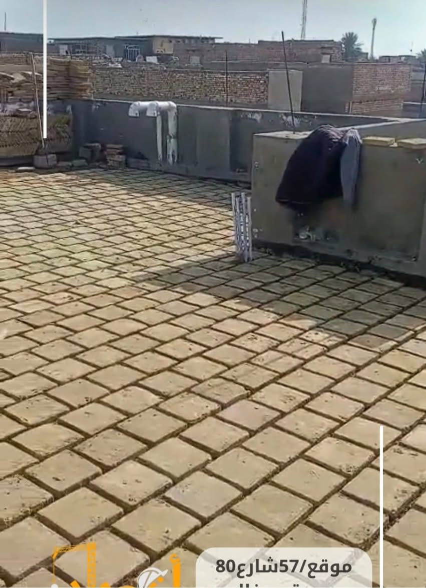 بيت للبيع شارع 80..200متر طابو ركن بناء درجة اولى باقي فقط الكاشي مامسويه بيع أو مراوس ويه بيت في كربلاء..***********تفاصيل.اكثر.
