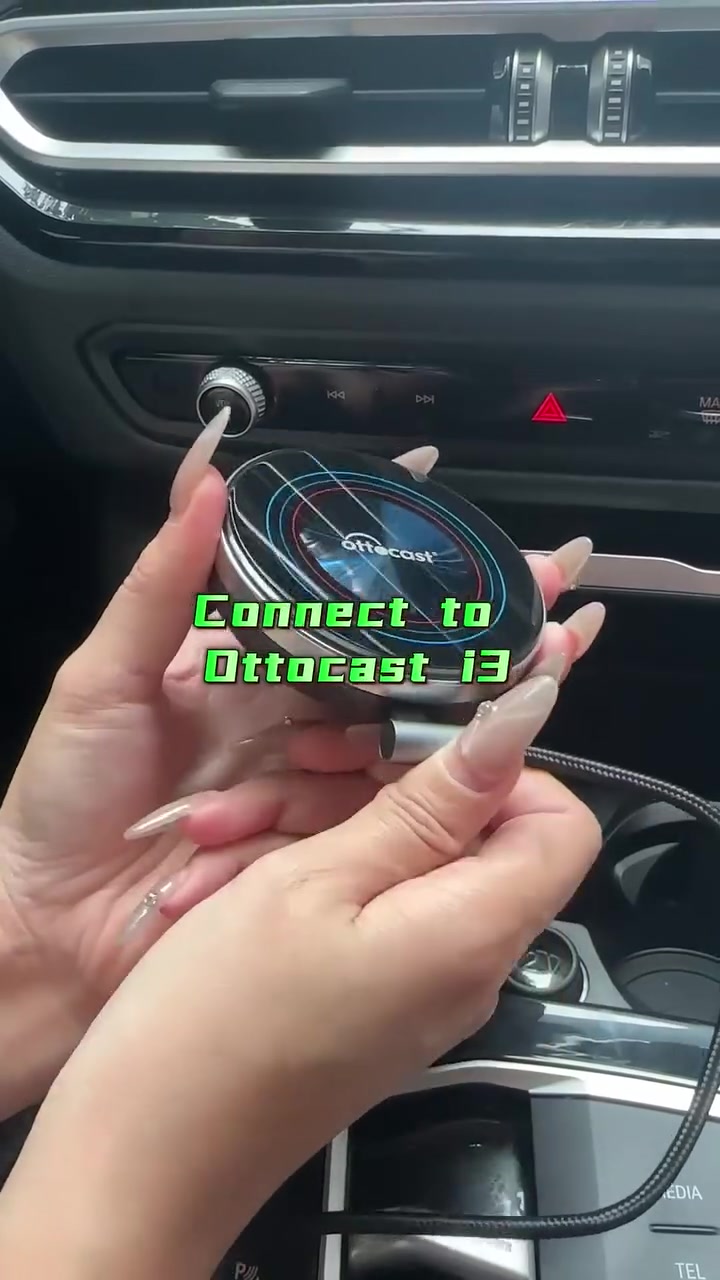 كار بلي OttoAibox i3 Al Box من شركة Ottocast عملاق سيارات ال BMW ويعتبر افضل كار بلي في العالم لشركه BMW 💯

النسخة الي عندي : PCS46-JB2 هي النسخة الاوراسية الي تجمع بين اوربا و الشرق الاوسط تعتبر نسخة مميزة جدا .. تشتغل على كل الشبكات بالعراق وتدعم ال4G ..✨️

💡أهم المواصفات والمميزات 💡

♦️نظام التشغيل: يعمل بنظام Android  حديث يوفر واجهة سلسة وسريعة.
♦️الأداء والسرعة: مزود بمعالج ثماني النواة Qualcomm Snapdragon (QCM 6125) ) مع ذاكرة عشوائية (RAM) سعتها 8 جيجابايت لضمان أداء مستقر بدون تعليق.
♦️التخزين: ذاكرة داخلية (ROM)  128 جيجابايت، 
مع إمكانية إضافة بطاقة ذاكرة خارجية Micro SD.
♦️الاتصال: يدعم تركيب شريحة اتصال SIM مدمجة لتوفير إنترنت مستقل وجعل الجهاز يعمل كنقطة اتصال (Wi-Fi ) داخل السيارة.
♦️بث الفيديو والترفيه: يتيح لك تحميل وتشغيل تطبيقات بث الفيديو مثل Netflix و YouTube و TikTok من متجر Google Play مباشرة على شاشة السيارة
.
.
(جديد لوك غير مستخدم )
الاعتماد كارت اسيا او تحويل سوبر كي 
#تابع_منشورات_الصفحه
.
.


**إذا كنت صاحب هذا الإعلان وتريد حذفه لأي سبب، رجاءا أرسل رسالة إلى الدعم الفني**
