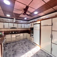 كونتر لبيع كامل مرمر بدون أجهزه كهربائيه  07517045970