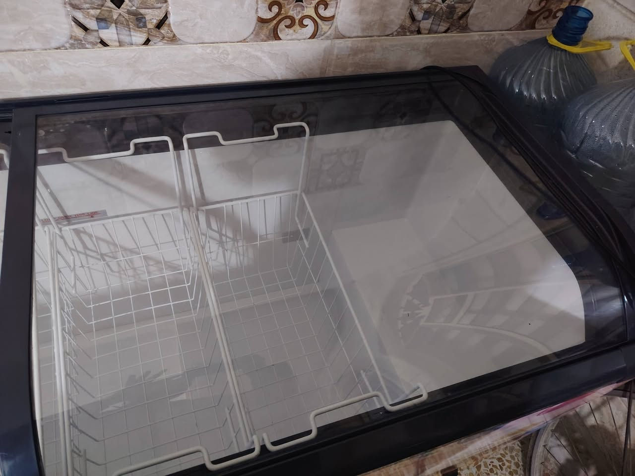 بيع مستعجل مجمدة استعمال جدا قليل أخذتو ب ٩٥٠
سعرو هسه ٦٠٠ وبي مجال بسيط انطيك بي ضمان شهر كامل اي شي يطلع بيه يرجع مكان الموصل سوق النبي
***********
***********
