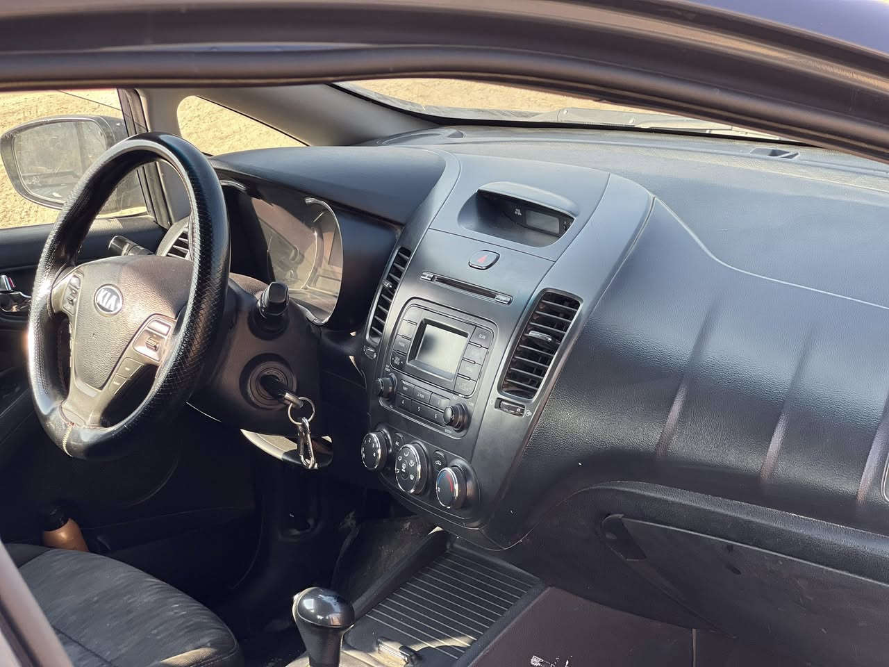 السلام عليكم سياره فورتي وارد أمريكي موديل 2016 محرك 2000 كير مكينه نضيفات المكان كربلاء الأتصال ***********
