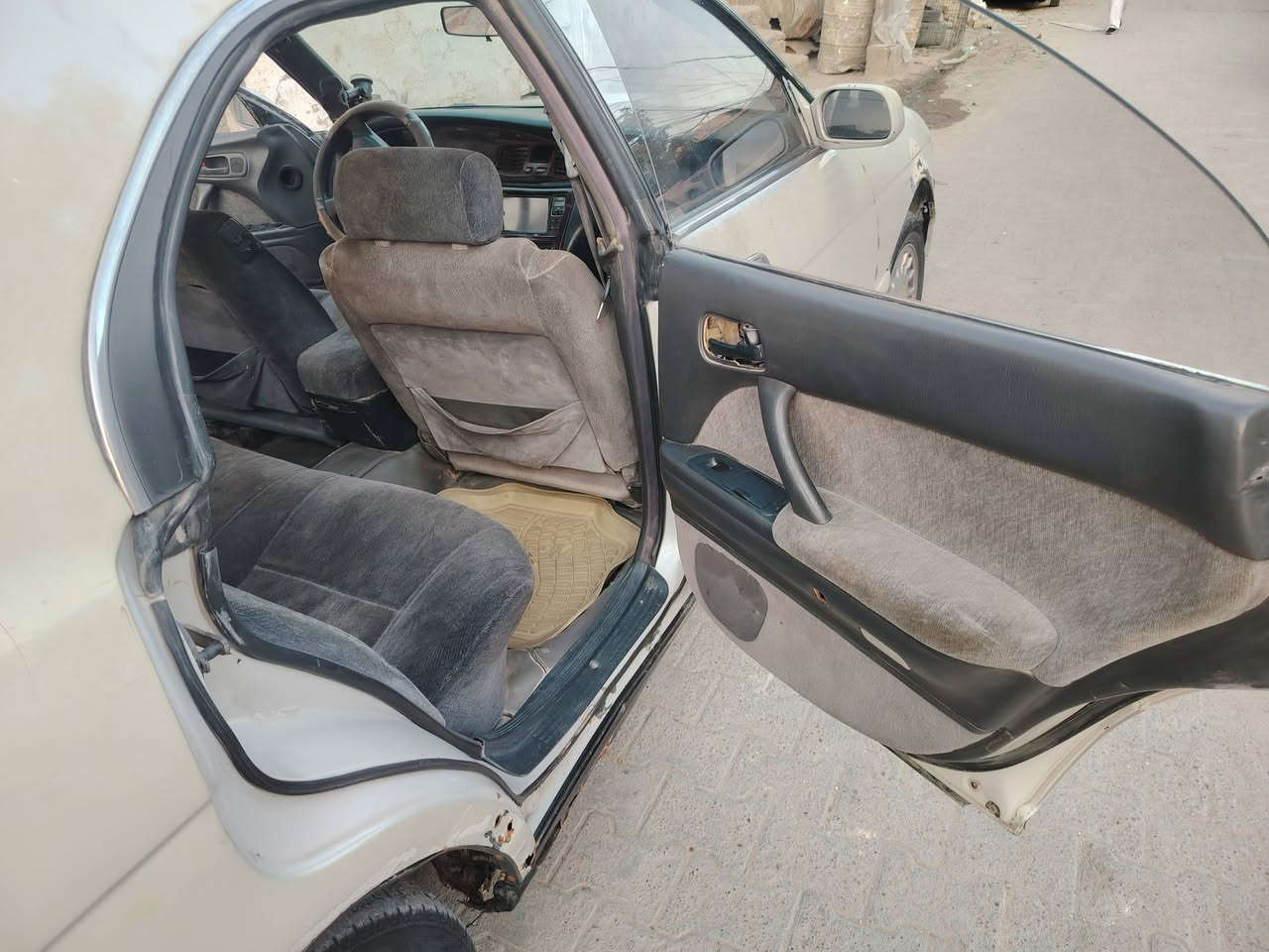 سياره للبيع بطه جير محرك وحداديه نعمه من الله بها قصه قماره تبريدها شغال ثلج تبريد سنويه 28،، بيتنا كوفه 17 تموز قرب جامع الاحسان نجف السياره رقمها نجف اريدها 32 راحيها موجود بالكوف***********
