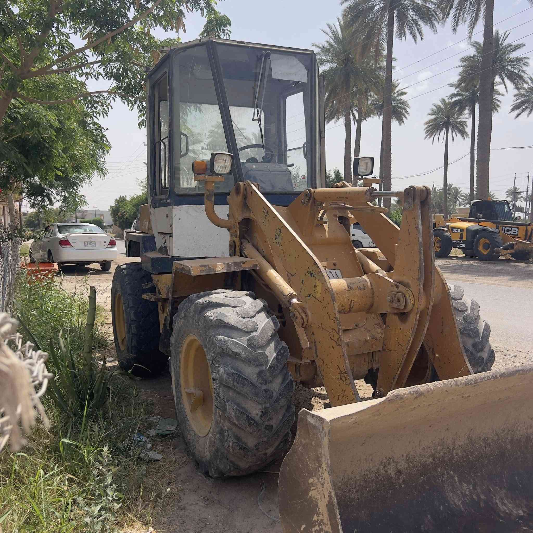 سلام عليكم 
شفل كوماتسو حجم ٥٠ رقم بغداد موديل ٢٠٠٠ الاستفسار الاتصال ***********
***********
