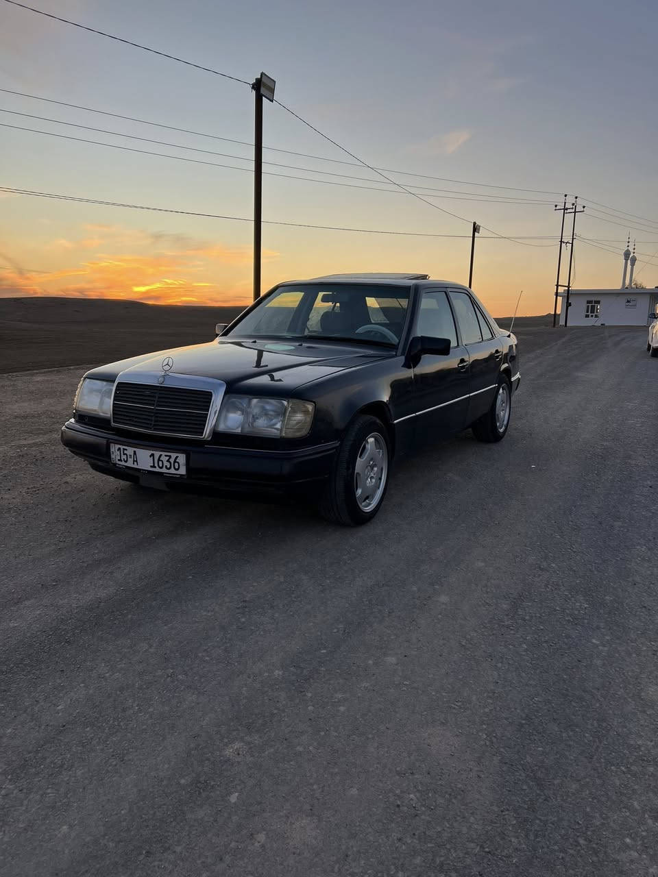 مارسدس دب موديل 91كير ومحرك بشرط VVt3000كهربائيات كلهاشغاله  سقف سلايت شغال فلنجات جديد دسكات جديد باتري جديد تخم تاير جديد ويل رياضي داخلها رصاصي نضيف حيل رقم وسنويه جديد رقمها انبار تريد وكاله تريد تحويل السعر 70 وبيها مجال حك الجية رقم الهاتف ***********
