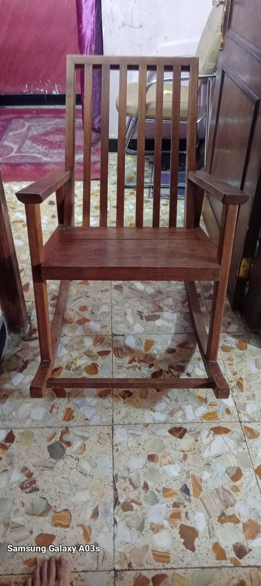 أغراض للبيع ..للاتصال ***********
