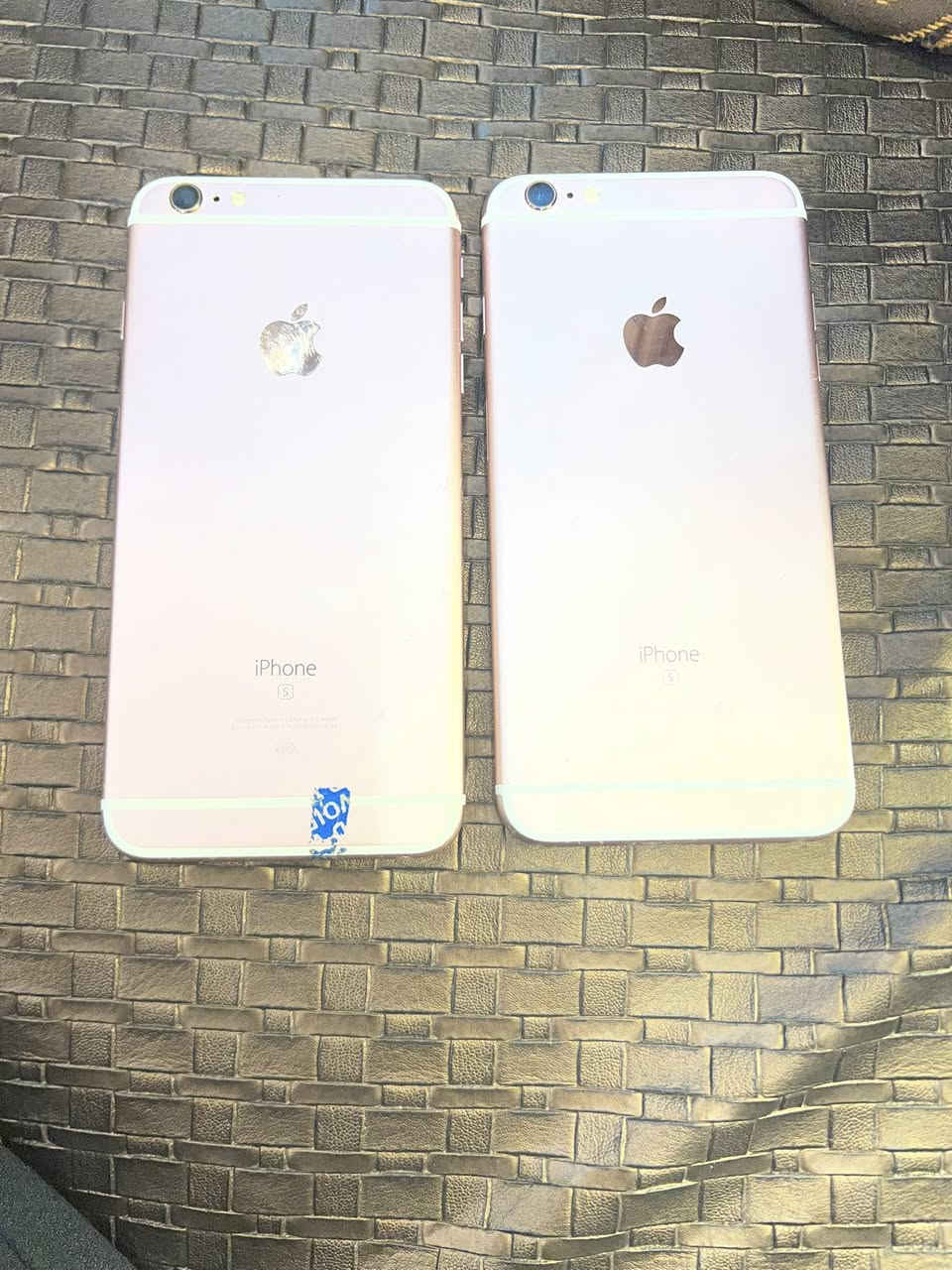 السلام عليكم 
عندي هذوله الاجهزه للبيع آيفون 6sابلص هيجي أبيعهم عل وضعهم الصراحه ما عرف بيهم
واحد يرادلو برنامج والثاني بس لمس مايشتغل 
السعر 70الف بي مجال قليل


**إذا كنت صاحب هذا الإعلان وتريد حذفه لأي سبب، رجاءا أرسل رسالة إلى الدعم الفني**