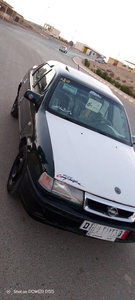 موديل 93  اللون زيتوني
كير عادي / محرك 2000
ايرباك / تنته 
تخم تاير / جام كهربائي 
كيجات كلها شغالة 
بيها مكانت صبغ 
بنيد مبدل غير لون ومغلف فابلون 
راعيها بحقلانية شرط التحويل 
سنوية نافذة صارلها 15 يوم 
عليها غرامة 200 الف تحول وتجيبلي وصل الغرامة وانطيك ال 200 المهم ال 200 عليه تجيب الوصل وتستلم 200
مكانها الانبار حديثة / الحقلانية 
السعر 33وبيها مجال قليل 
 
***********
