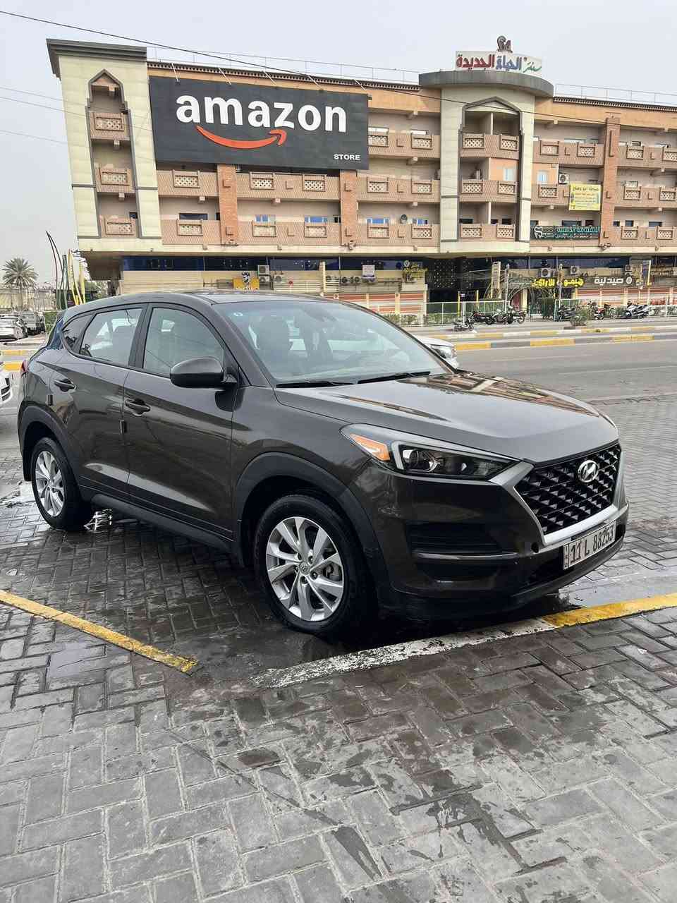 السلام عليكم
‏Hyundai توسان 2020 للبيع 
‏سيارة وارد أمريكي مثل ما موضح بالصور الحادث سرقة دشبول فقط وهنا بالعراق صارت بيهه كم طخه السيارة من ناحية كير ومكينة كهربائيات وتدفئه وتبريد خير من الله سيارة جاهزة وما بيها أي نقص تجي تأخذها فحص وتوديها سونار وبيك خير وتدلل  والسياره باسمي تحويل ثاني يوم رقم بغداد  الرقم الجديد الانكليزي السعر 165 ورقه وبيها مجال بسيط جدا حك الجيه وإذا عندك اي استفسار خابر وسهله رقمي ***********  
***********ابو مصطفى 
مكاني حي الجهاد
