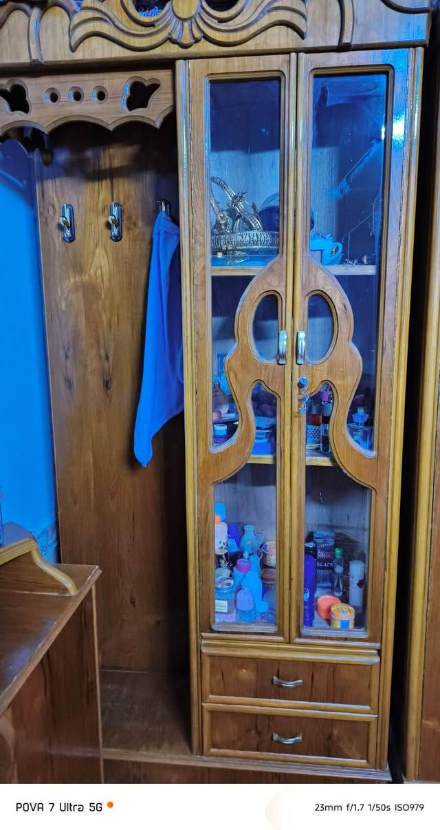 غرفه عراقيه نجاره مستخدمه سنه سعر مليون و200 مكان البصرة القرنة***********
