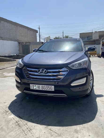 السلام عليكم 
سنتافية مديل 2015 امريكي  ضربتة جهه السايق سيارة 1/1 فول الفول 
مكان سيارة بوب الشام السعر 145 وبية مجال

‭0771 675 4843‬
