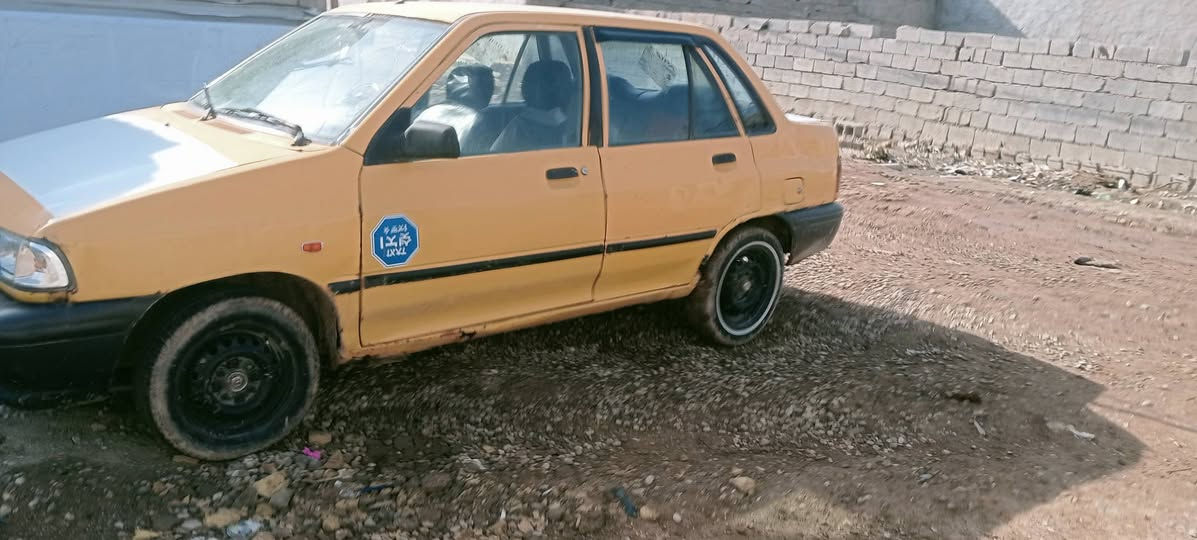 سلام عليكم سايبه موديل 11سنويه ل27 رقم واسط مصفره راعيه موجودسياره عوزه بس عينه سعر 17مكاني كوت  ***********
