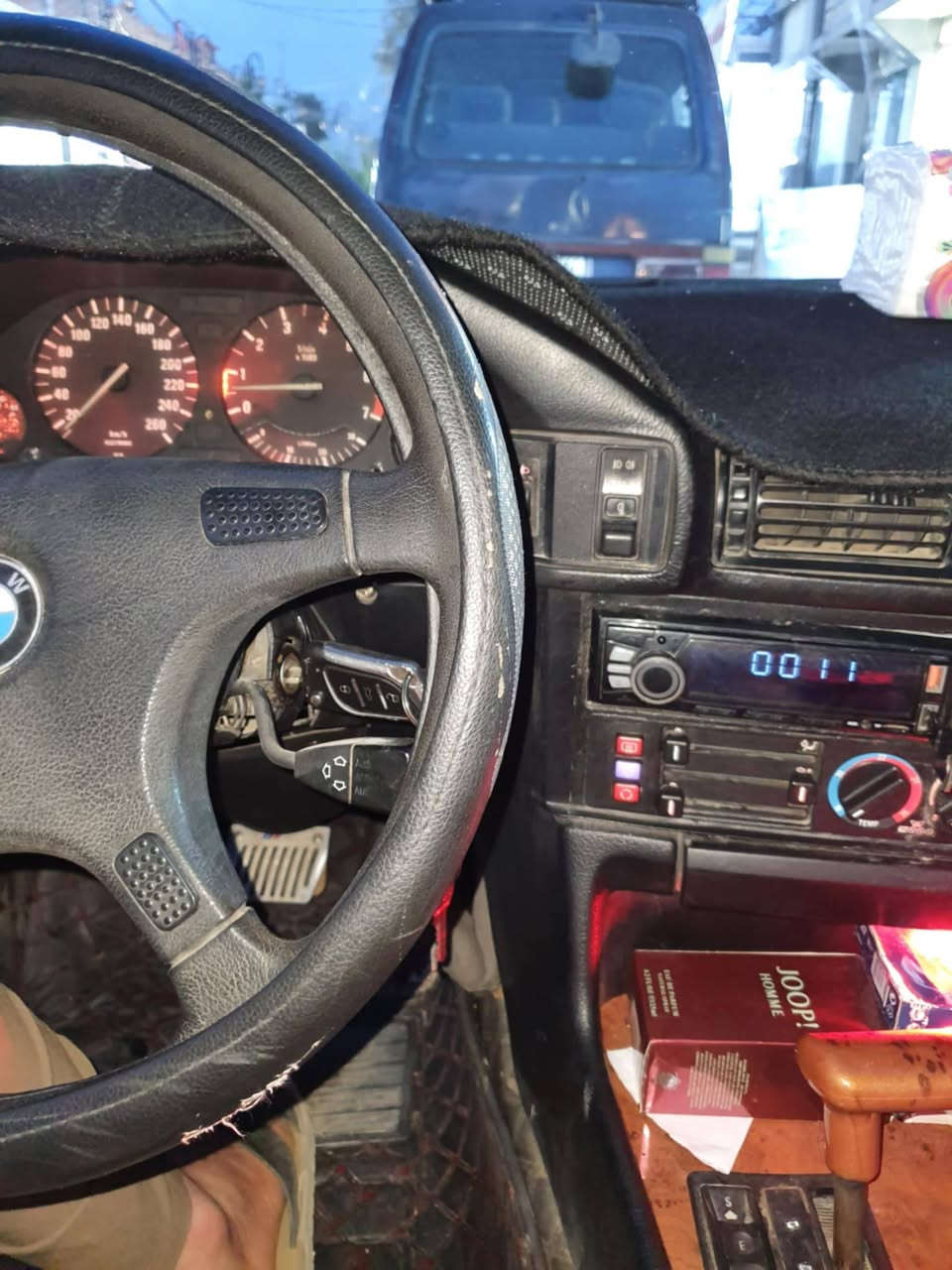 سلام عليكم بي ام للبيع او مراوس بيها ملاحظات نواعم تحتاج جناي يرتبها كير حاويه مكينه مبدل كازكيت هاي صورها راعيها ثاني يوم يحولك  موجود خاص او اتصال *********** السعر ٤٢ بيها مجال حك الجيه مكانها ديالى مندلي
