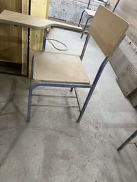 كرسي جامعي • ١٠٠ قطعة • نجف السياحي