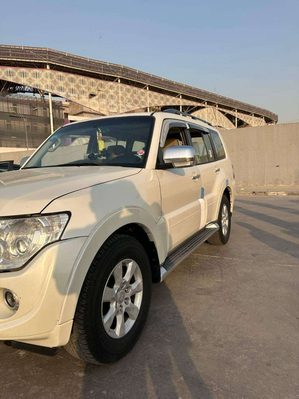 السلام عليكم باجيرو موديل 2010 حبتور مري شفط دمام تحكم ستيرن كشنات جلد وكهربائي مكينه وكير وتبريد ٣قطع خير من الله سيارة بسمي ثاني يوم حولك سعر125وبيه مجال رقم هاتف ***********
