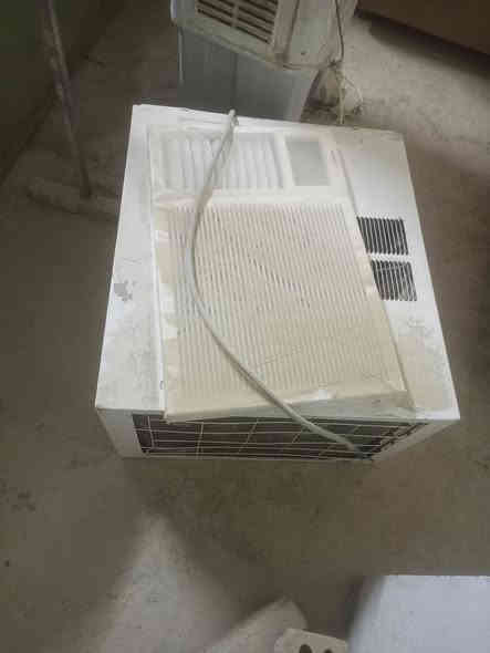 ار كنديشن طنين للبيع جديد مفول غاز
بس اتشغل  السعر 250 الستفسار مراسلة او التصال عل هاذ الرقم ***********
