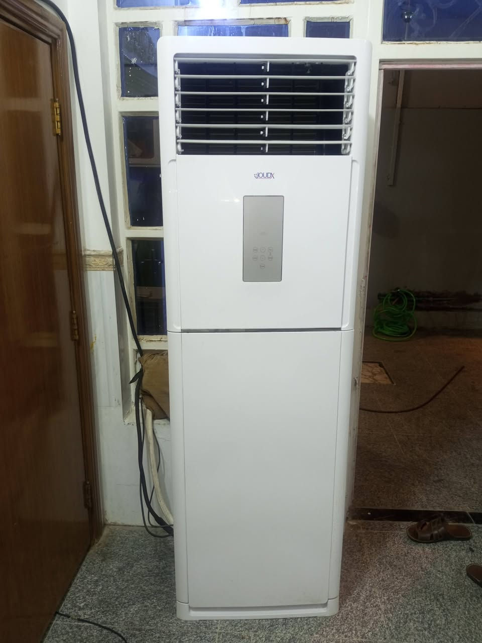 سلام عليكم سبلت يورك شركه توست  3طن مستعمل موسم واحد بلادي شركه بدون تصليح وسبلت جودكس 3طن شركه توسوت مشدودات بل بيت  العنوان نجف الاستفسار ***********  بي واتساب
