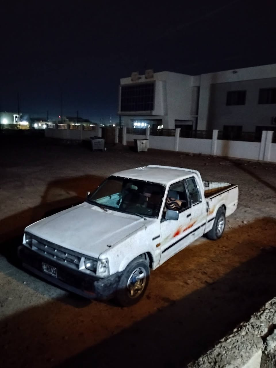 السلام عليكم
مازدا حبل كير محرك شرط

كهربائيات كلها شغاله 

السعر مليون وثمانمئه 1800

***********

