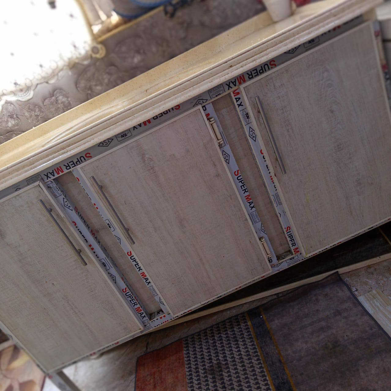 اغراض بيت للبيع اكو جدد اكو مستخدمات قليل عندي بعد هواي اغراض راسلني ادزهم الك 
عنواني بصره شط العرب 
شراي يراسلني واتساب 
***********
