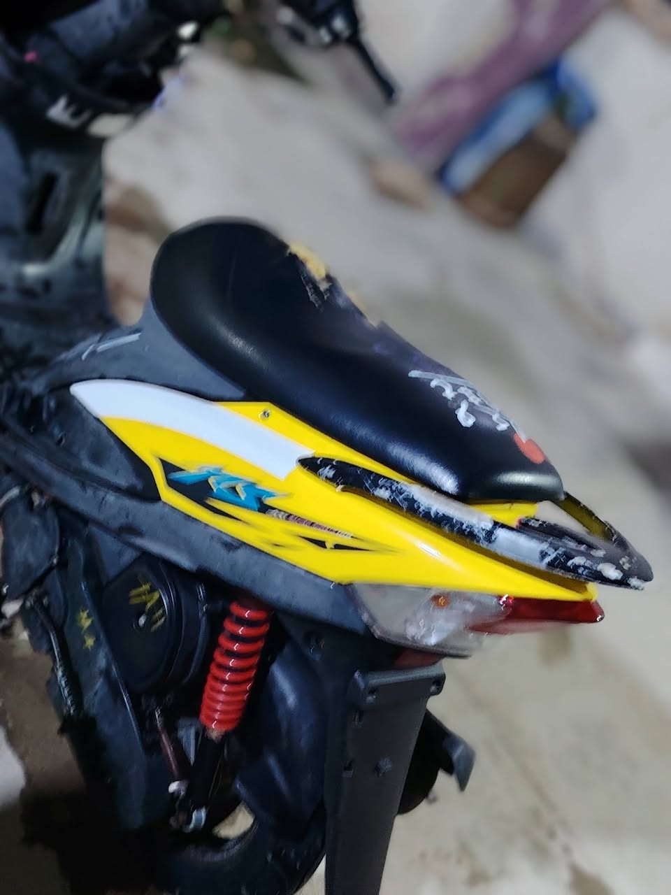 سلام عليكم اخوان دراجه ماكس عدله البيع مديل 2007 اشاير شغالات صطاب ورا وگدام يشغلن مكينه بلاديه ما مفتوحه بوشه بلاديه49 ستوني شدلها تخم تايرات جدد كفراتة تجاريه فقط كفاله عن سريقه عنوان بصره ابو الخصيب حمدان سعرها مليون 125 وبيها مجال هاذ رقمي وتصل على واتساب ***********
