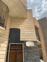 حي الحسين • ٢٠٠متر • ٣ غرف نوم