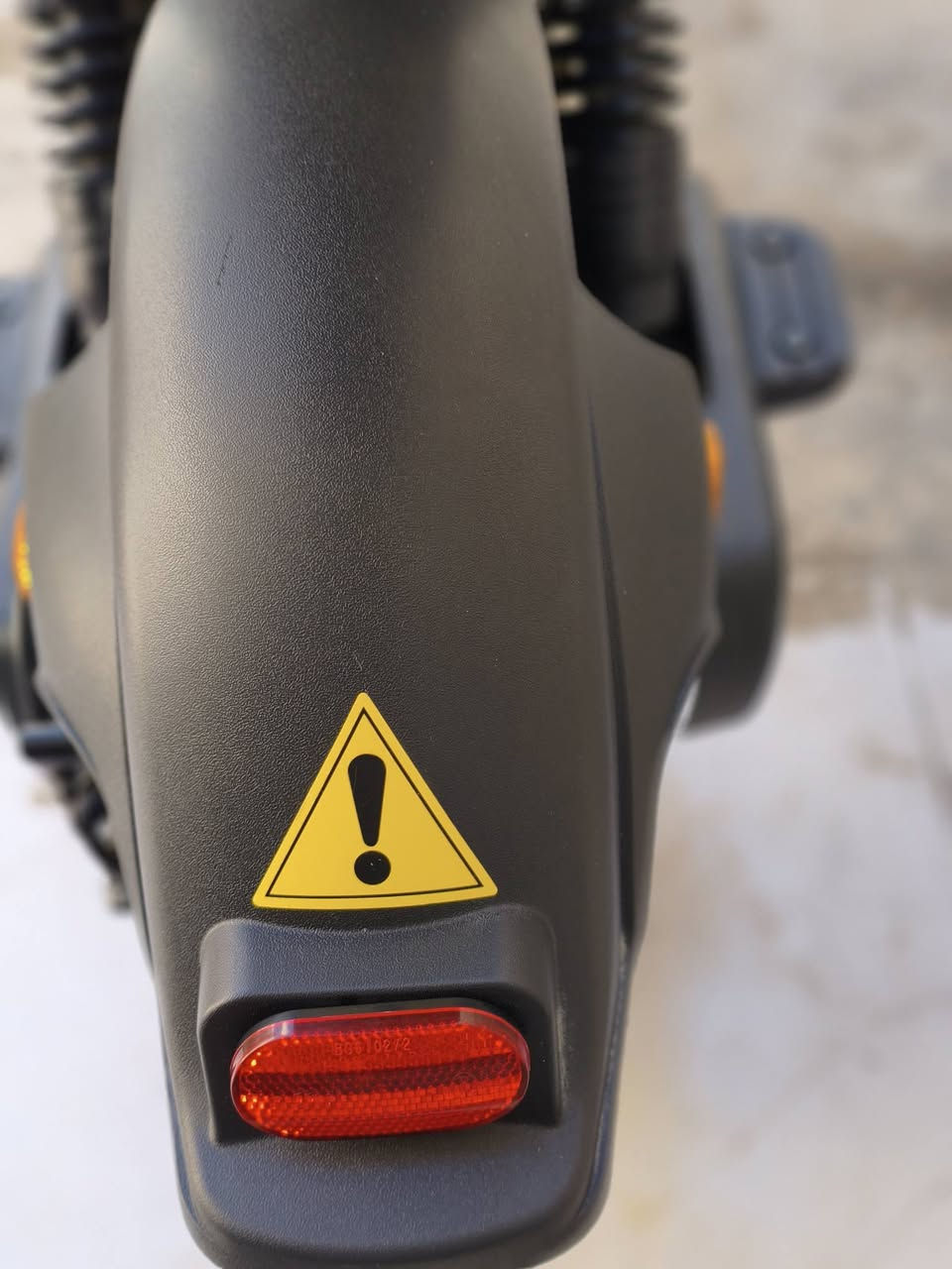 للبيع صار شهر من اشتريته اسمه زيرو عشره نفس R9R8 نفس الاواد نفس الغراض جيب وشد بس الاسم يفرق مايحتاج اشرح كامل من المواصفات فول بطاريات 5الاصلي بصمه اسويج مثبت سرعه سرعه 60حقيقي والصور يمك وشوفت عينك اني مشتريه 650 البيع يكون 450قفل الي يعجبه اني خادم غير موجود عله الفيس او التواصل رجائن غير موجود عله الفيس او التواصل  *********** الي يأخذه يترحملي جديد معنه الكلمه
