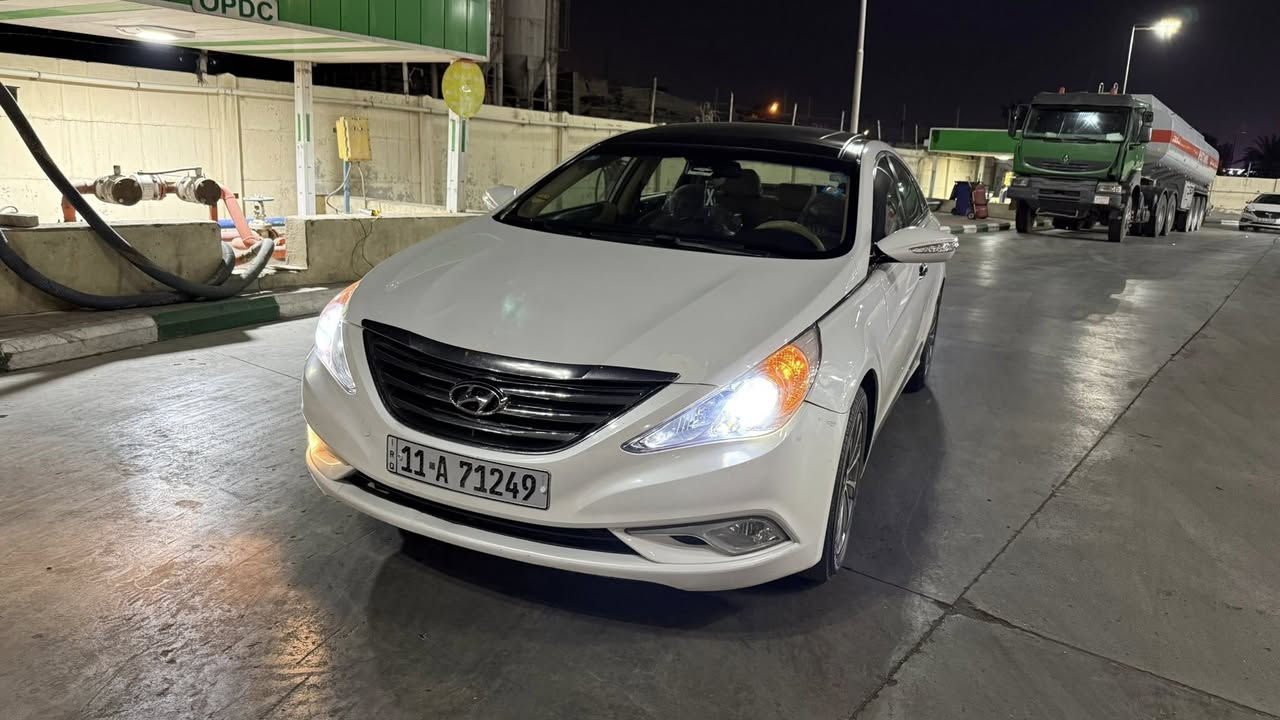 سوناتا Vip خليجي جديده جدآ فول موصفات 1/1 مكفوله من حادث او صبغ
بنراما 
بصمه 
كشن كهرباء مع خزن ميموري 
لد امامي و خلفي 
تبريد شاشه 
مري شفط 
تحكم ستيرن 
لايت زنون 
تبريد قطعتين 
محرك 2.400 
شاشه و كامره ع بغ 
و بعد بيه موصفات 
سياره ماشيه 146 الف 
صدر كله جديد و تخم تايرات جدد
كير و محرك مكفول 
السعر 125
مكاني بغداد حي الاعلام 
رقمي 
***********
