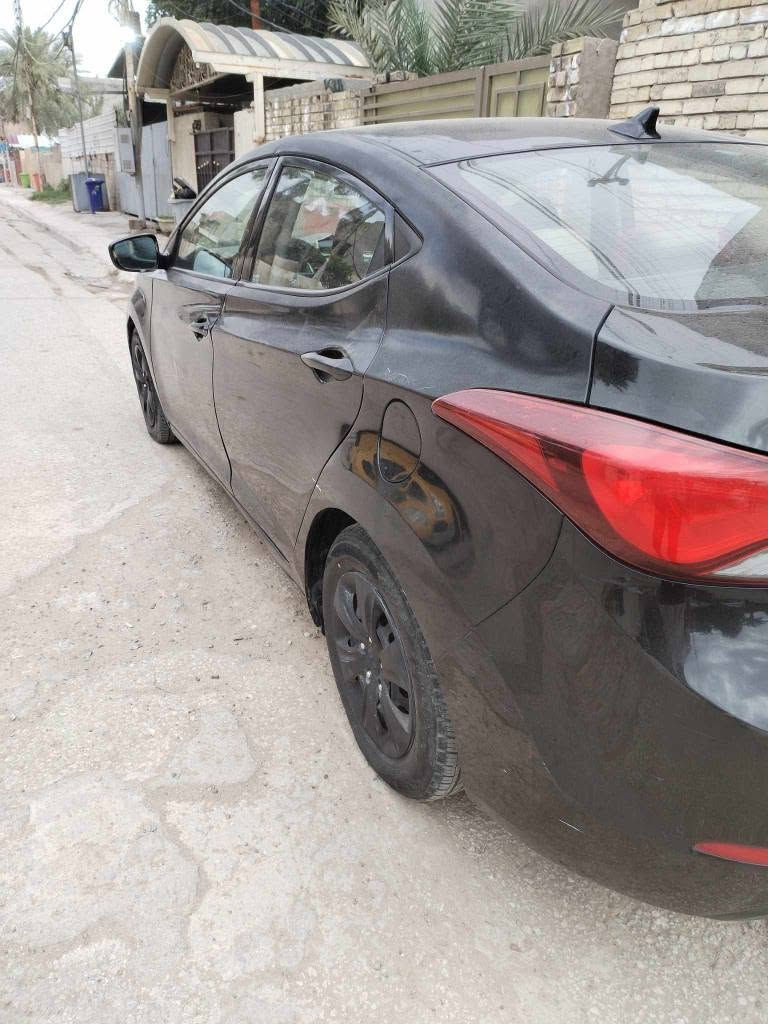 النترا  موديل 2016 وارد امريكي ماشية 71 الف ml  رقم بغداد سنوية بأسمي ونافذه لل2029 محرك 1800 دوش مكفول كير مبدل جديد
حدادية صدر امامي وخلفي جديد تبريد خير من الله  السيارة مسويلها ادامة قبل اقل من شهر السيارة جاهزه  من كلشي 
ضربتها من امريكا البابين بجهة السايق وانضربت بالعراق بنيد وجه الشاصي شَوية اتضرر لا معدل ولا مصلح وبيها طخات 
مكاني بغداد الدورة
السعر 100 وبيها مجال حك الجية
*********** بغداد, العراق
