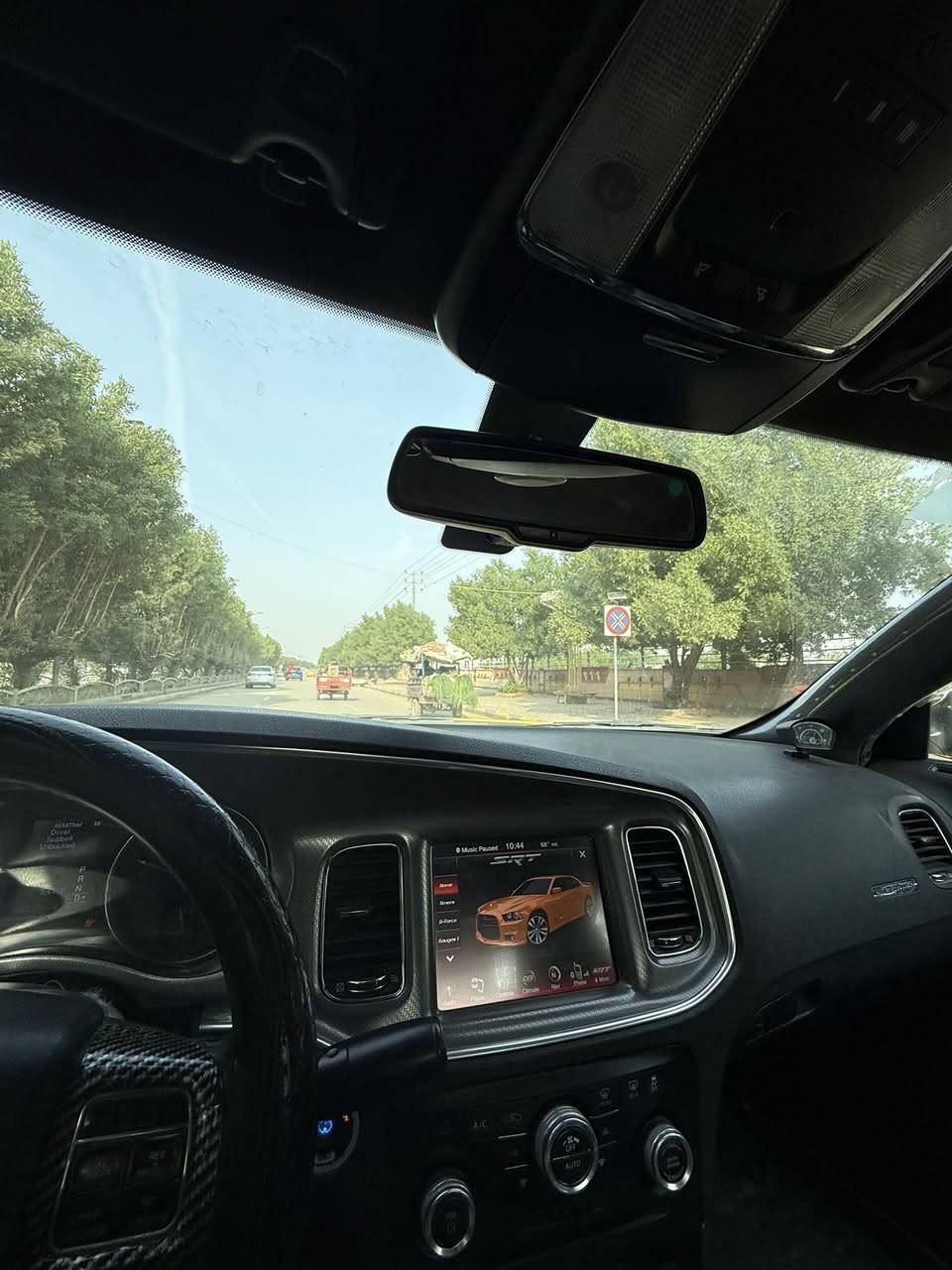 السلام عليكم 
للبيع جارجر 2012 بوليسي حادثها جاملغ وبنيد رقم انبار مشروع وطني السيارة جديدة وجاهزه مانقصها برغي  خطها حي بغداد 
143 ورقة وبيها مجال قليل ***********
