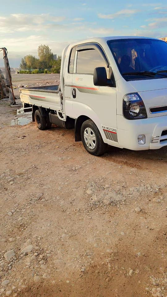 كيه حمل للبيع 2016
بيه الغد مبدل والايت
مكان السياره بغداد التاجي 
السعر 97 
***********
